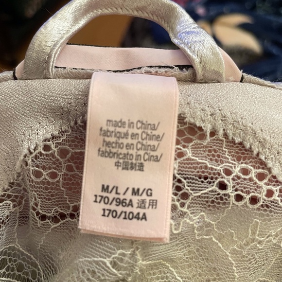 Victoria Secret Nighty and Robe - Picture 2 of 4